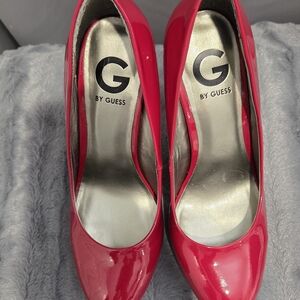 GUESS Women's Red Patent Leather Pumps